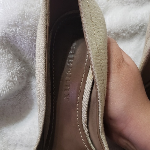 Burberry Woven Python Wedge - Picture 3 of 4